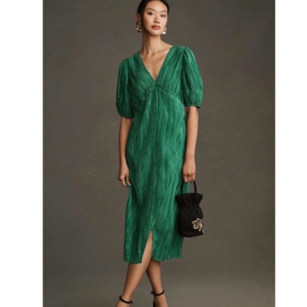 Anthropologie V-Neck Pleated Slim Midi dress Green Sz SP